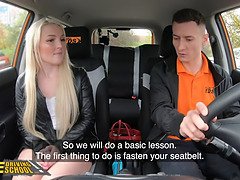 Blondin, Avsugning, Sperma shot, Långt ner i halsen, Hd, Orgasm, Offentlig, Verklighet