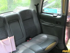 Anal, En levrette, Faciale, Branlette thaïlandaise, Léchez, De plein air, Pov, Chatte