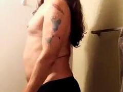 Amatör, Män i kvinnokläder, Fetisch, Homosexuell, Massage, Dusch, Solo, Tatuering