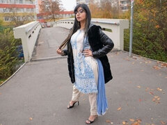 Stor røv, Stor pik, Store bryster, Pik sutte, Brunette, Hundestilling, Penge, Bryster