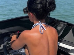 Bikini, Utomhus, Tuttar