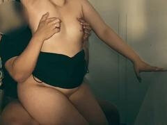 18 ans, Amateur, Cul à la bouche, Tante, Sucer une bite, Conversation vulgaire, Indienne, Indonésienne