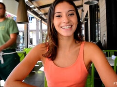 Extrem, Fetisch, Masturbation, Orgasmus, Öffentlich, Solo, Weibliche ejakulation, Unter dem rock