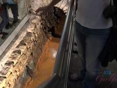 Leie, Braunhaarige, Klaffend, Freundin, Lesbisch, Lecken, Öl, Abendanzug