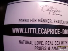 Blondína, Nemecké, Hd, Bozkávanie, Výprask, Na verejnosti, Pička, Realita