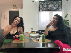 Amatør, Brunette, Cougar, Par, Fetisj, Moden, Milf, Røyker