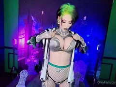 Razor Candi’s Wild Anal Heat in a Dildo Trick Passion