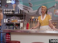 Ebony teenage eating a mom waitress vagina