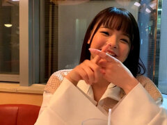 18, Asiat, Pik sutte, Creme tærte, Sædskud, Give finger, Lille kvinde, Ridning