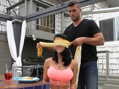 Culo grosso, Grande cazzo, Tette grandi, Pompino, Da dietro, Mamma che vorrei scoparmi, Tatuaggi