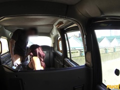 Amateur, Voiture, En levrette, Doigter, Branlette thaïlandaise, Léchez, Pov, Chatte