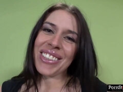 Velké péro, Velké kozy, Kuřba, Brunetka, Prsatá, Dávení penisem, Hd, Orgasmus