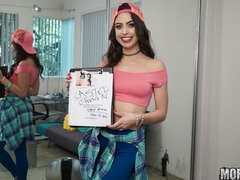 Stor stjärt, Stor kuk, Avsugning, Brunett, Doggystyle, Naturliga tuttar, Fitta, Tuttar