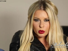 Blond, Britisk, Skitten, Skittensnakk, Petite, Alene