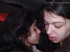 Amatør, Biseksuell, Bil, Fersket, Sæd i munnen, Familie, Petite, Svelge