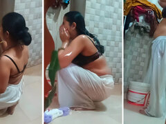 Free Use My Step Sis While She's Doing Her Shawer