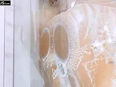 Scarlett Alexis and Kimmy Kimm share a steamy creampie in this Asian BFFs' hardcore porn video