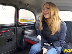 Amateur, Sucer une bite, Voiture, Fait maison, Orgasme, Public, Réalité