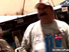 Tussi, Grosser schwanz, Blasen, Spermaladung, Pov, Titten