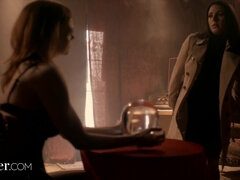 Gesztenyebarna, Kutya póz, Nyalás, Fehérnemű, Nuni, Vöröshajú, Fenekelés, Hármas