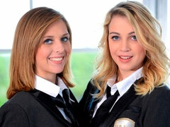 Amatorka, Całować, Lesbijka, Lizanie, Bielizna, Masturbacja, Naturalne cycki, Chudy