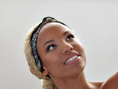 Черненькие, Ласковые ручки, Поцелуи, Массаж, Киски, Софткор, Сюрприз, Тату