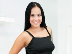 Stor røv, Pik sutte, Brunette, Hundestilling, Håndjob, Hårdt, Kysse, Tatovering