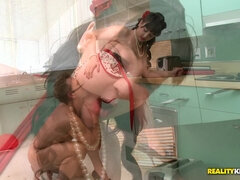 Testes gyönyörű hölgy, Hatalmas hátsó, Fekete, Cumizás, Olaj, Duzzadt bimbók, Magas, Begyek