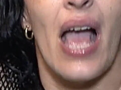 Amatör, Avsugning, Ansiktsbehandling, Gangbang, Grupp, Milf, Orgie, Kissar