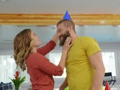 Blondine, Blasen, Kehlenfick, Aufs gesicht abspritzen, Lecken, Masturbation, Öl, Rasiert