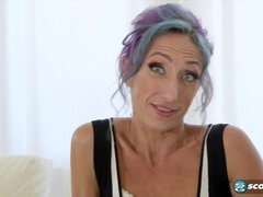 Californian mature in her first-time anal for camera