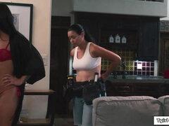 Duże cycki, Głebokie gardło, Płeć żeńska, Obciąganie, Bielizna, Mamuśka, Shemale