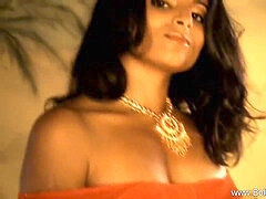 흑갈색 머리, 인도인, 나체, 소프트코어