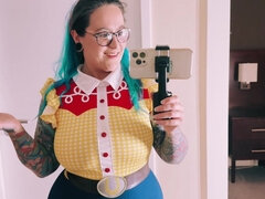 Leie, Wohlbeleibte schöne frauen, Hinter den kulissen, Grosser arsch, Brille, Solo, Tätowierung