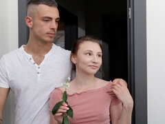 Большой член, Минет, Брюнетки, Собачьи, Лизание, Натуральные сиськи, Тощие, Молоденькие