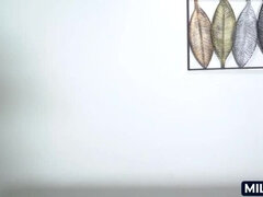 Stora tuttar, Otrohet, Cougar, Milf, Fru