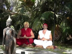 Stor rumpe, Barmfager, Hardcore, Naturlige bryster, Utendørs, Pornostjerner, Trekant, Pupper