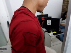 Grote kont, Bruinharig, Huisgemaakt, Indisch, Latijnse vrouw, Kantoor, Stiefmoeder, Tatoeage