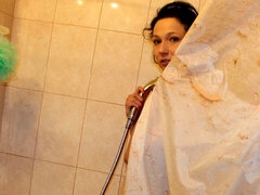 Vessa, Suihinotto, Takaapäin, Käsihoito, Luonnolliset tissit, Näkökulma pov, Teini, Märkä