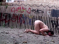 여자 지배, 기차