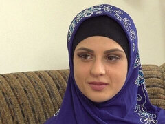 Stor rumpe, Stor kukk, Kukk suging, Penger, Naturlige bryster, Tynn, Tenåring, Pupper