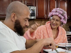 Rumpe, Stor kukk, Blond, Bakfra, Naturlige bryster, Kort hår, Tynn, Tenåring