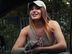 Rit, Velika rit, Blondinka, Dekle drka tiča, Naravne joške, Zunaj, Odstranjevanje, Najstnice