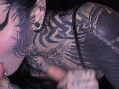 Pik sutte, Bukkake, Sædskud, Emo, Gruppe, Piercing, Tatovering
