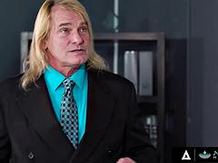 Duży kutas, Wytrysk, Wielorasowy, Masaż, Biuro, Rzeczywistość, Tatuaż