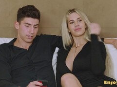 Rumpe til munn, Kukk suging, Sperm skott, Ansiktssperm, Slikking, Mamma, Barbert, Hore