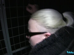 Enthousiasteling, Blond, Pijpbeurt, Europees, Geld, Buiten, Gezichtspunt, Realiteit