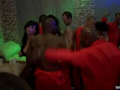 Fekete, Szőke, Meztelen faszik, Hd, Fajok közötti, Fehérnemű, Buli, Tetkó