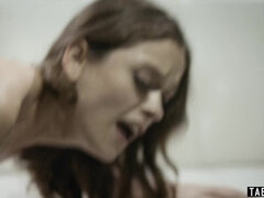 Anal, Brunette, Hundestilling, Dobbelt penetration, Hård sex, Teenager, Trekant, Bryster