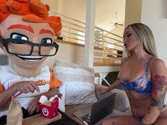 Grosser schwanz, Sperma im mund, Spermaladung, Aufs gesicht abspritzen, Muschi, Rasiert, Hintern versohlen, Tätowierung